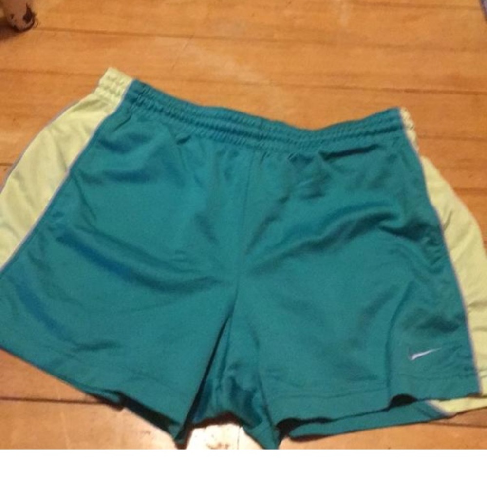 Nike shorts🛍🛍🛍 - Picture 2 of 6